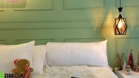 Kat online show from November 28, 11:35 am