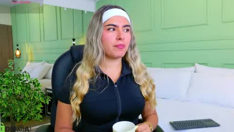 Kat online show from March 31, 11:54 am