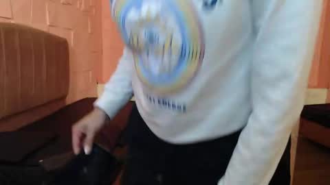 Katalina online show from December 4, 1:53 pm