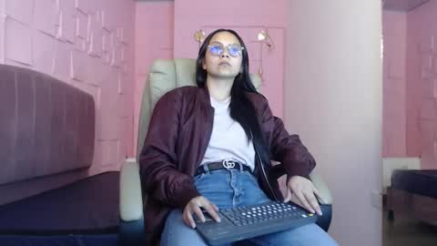 Katalina online show from March 28, 3:11 pm