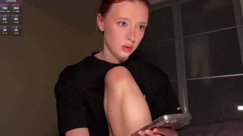Snapshot of katana_white chatting on March 1, 4:53 pm meeellowmarsh - Instagram online show from March 1, 4:53 pm