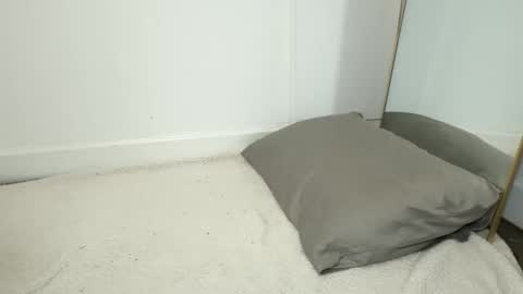 katarasimon online show from January 10, 5:15 pm