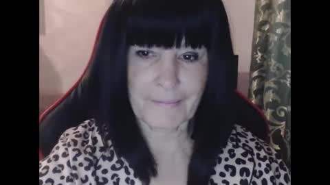 Snapshot of katarinaohdream chatting on November 18, 11:25 am KatarinaOhDream online show from November 18, 11:25 am