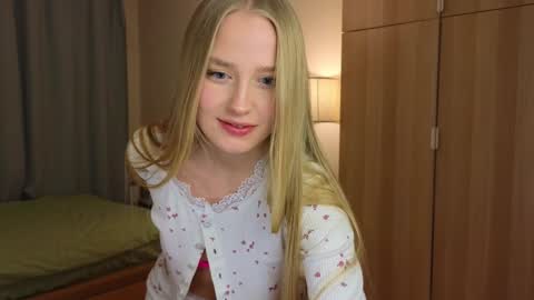 Snapshot of katcontrol chatting on December 20, 3:31 pm katcontrol online show from December 20, 3:31 pm