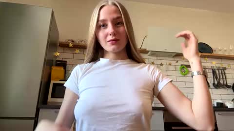 Snapshot of katcontrol chatting on January 22, 7:35 am katcontrol online show from January 22, 7:35 am