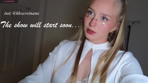 Snapshot of katcontrol chatting on October 5, 7:23 pm katcontrol online show from October 5, 7:23 pm