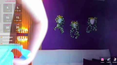 Snapshot of kate_amaretto chatting on December 20, 11:26 pm Kate online show from December 20, 11:26 pm