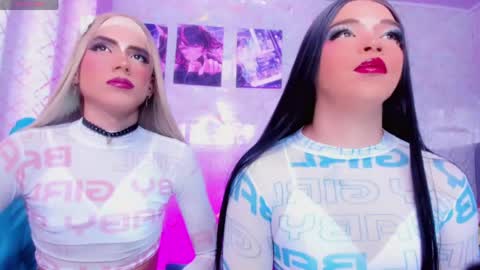 Snapshot of kate_and_penny chatting on April 16, 4:57 am kate_and_penny online show from April 16, 4:57 am