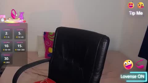 Snapshot of kate_arden chatting on October 12, 2:10 am Carla Palmer online show from October 12, 2:10 am