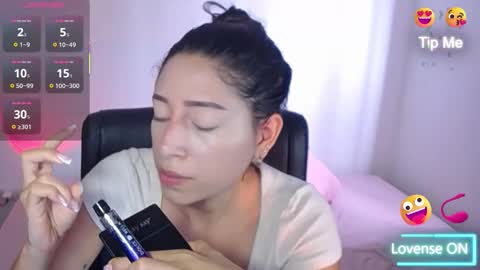 Snapshot of kate_arden chatting on November 29, 4:10 pm Carla Palmer online show from November 29, 4:10 pm