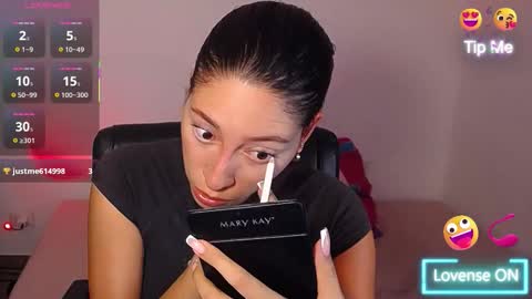 Snapshot of kate_arden chatting on December 5, 12:52 am Carla Palmer online show from December 5, 12:52 am