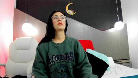 Snapshot of kate_evans1 chatting on April 11, 10:52 am Kate Evans online show from April 11, 10:52 am