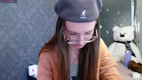 Snapshot of kate_jonson chatting on February 21, 2:07 pm .Be kind and gentle with me and I will do my best for you. online show from February 21, 2:07 pm