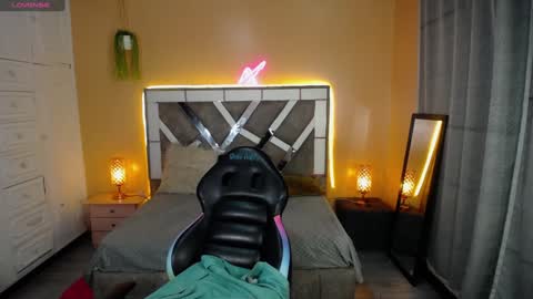 Snapshot of kate_lawrence_ chatting on January 3, 7:06 am kate_lawrence_ online show from January 3, 7:06 am