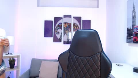 Snapshot of kate_owenns chatting on November 12, 10:48 am Kate online show from November 12, 10:48 am