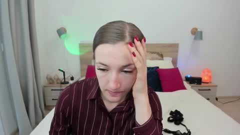 kate_redgar online show from October 9, 11:08 am