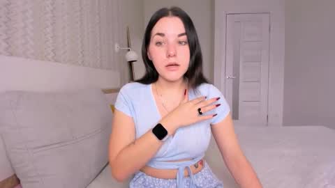 Snapshot of kate_ree_ chatting on October 25, 9:17 am KATE online show from October 25, 9:17 am