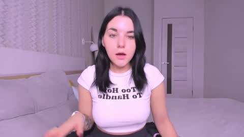 Snapshot of kate_ree_ chatting on November 11, 10:04 am KATE online show from November 11, 10:04 am