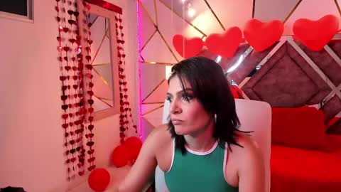 Snapshot of kate_roose chatting on February 22, 4:51 am kate_roose online show from February 22, 4:51 am