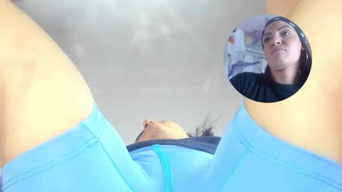 Snapshot of kate_roose chatting on October 22, 10:31 pm kate_roose online show from October 22, 10:31 pm