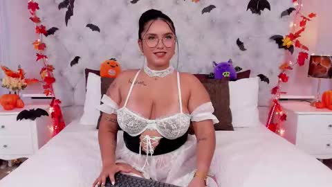 kateanderss online show from October 21, 10:54 pm