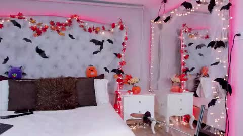 kateanderss online show from October 29, 11:06 pm