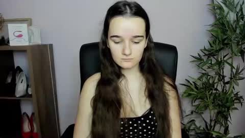 Snapshot of katedesire chatting on December 8, 7:47 am Kate online show from December 8, 7:47 am