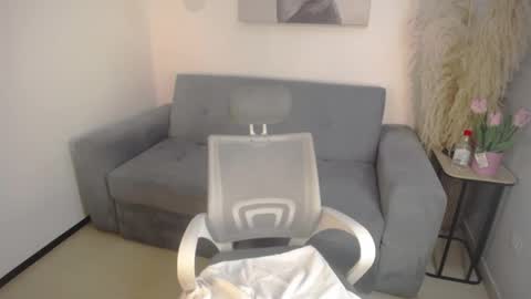 Snapshot of kateeowens_ chatting on June 8, 2:39 pm Kate online show from June 8, 2:39 pm