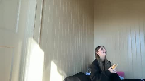 Snapshot of kateharperr chatting on December 13, 7:53 pm kateharperr online show from December 13, 7:53 pm