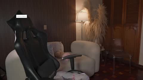  Kate Owens  online show from April 12, 11:04 am