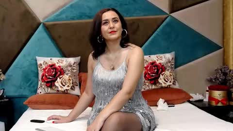 KateQueenston --  online show from November 26, 4:46 am