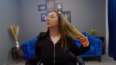 Kate online show from December 9, 6:57 pm