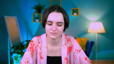 katewillows online show from December 4, 4:33 am