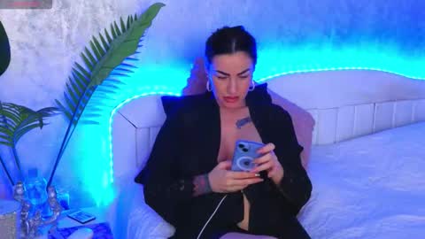 Snapshot of katey_riva35708 chatting on November 19, 7:03 pm KateyRiva online show from November 19, 7:03 pm