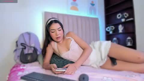 Snapshot of kathe_littlee chatting on April 29, 5:30 pm kathe_littlee online show from April 29, 5:30 pm