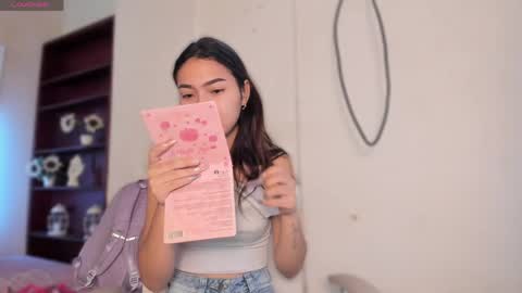 Snapshot of kathe_littlee chatting on May 7, 3:17 pm kathe_littlee online show from May 7, 3:17 pm