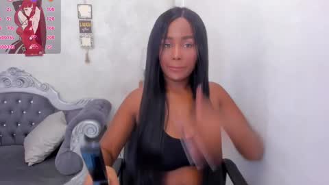 Snapshot of katherin_cruzz chatting on May 21, 8:27 pm katherin online show from May 21, 8:27 pm