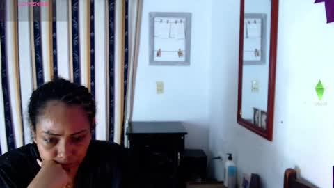 Snapshot of katherincastillo chatting on October 12, 10:42 pm katherin online show from October 12, 10:42 pm