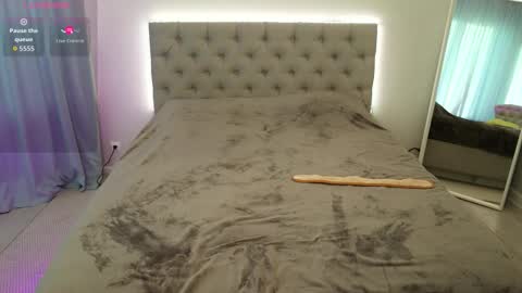 katherinepinke online show from November 7, 12:16 pm