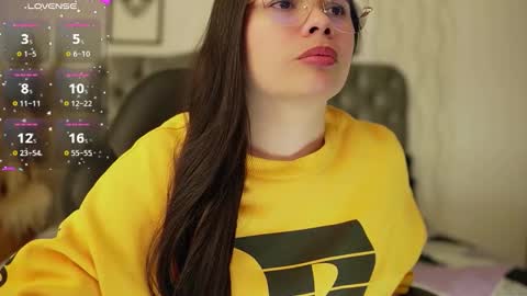 Snapshot of kathh_latorre chatting on February 5, 1:27 pm kathh_latorre online show from February 5, 1:27 pm