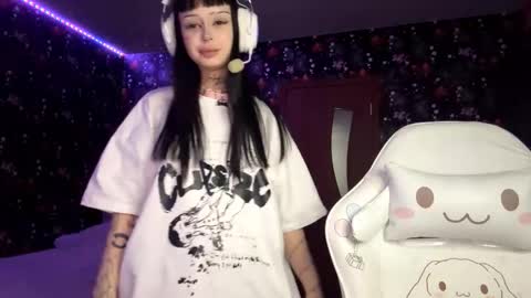 Snapshot of kathimatayoshi chatting on February 16, 3:19 pm Luna online show from February 16, 3:19 pm