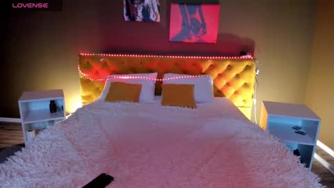 Kathleen  GTM 3 400-1000 Mon Wed Wed Sat Sun  online show from February 8, 10:29 pm