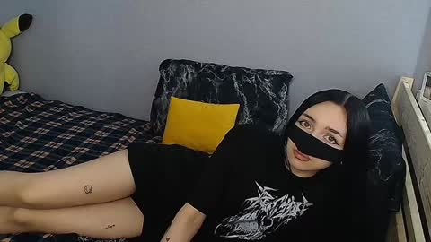 Snapshot of kathrineberry chatting on January 3, 4:33 am KathrineBerry online show from January 3, 4:33 am
