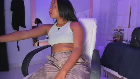 Snapshot of kathy18_ chatting on December 10, 3:09 am Kathy online show from December 10, 3:09 am