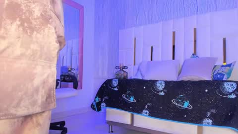 Snapshot of kathy18_ chatting on January 13, 3:01 am Kathy online show from January 13, 3:01 am