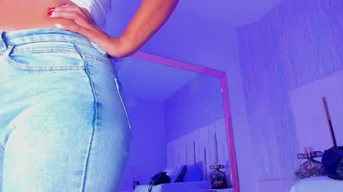 Snapshot of kathy18_ chatting on January 27, 3:04 am Kathy online show from January 27, 3:04 am