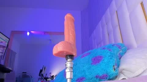 Snapshot of kathy18_ chatting on February 9, 6:11 am Kathy online show from February 9, 6:11 am