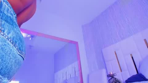 Snapshot of kathy18_ chatting on February 24, 3:23 am Kathy online show from February 24, 3:23 am