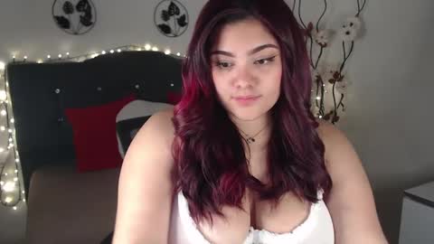 kathygonzalez_ online show from January 14, 2:22 pm