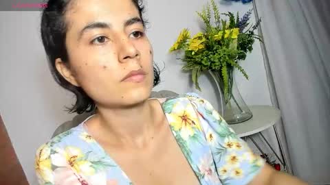 Snapshot of katia_12_ chatting on January 7, 1:52 am katia_12_ online show from January 7, 1:52 am